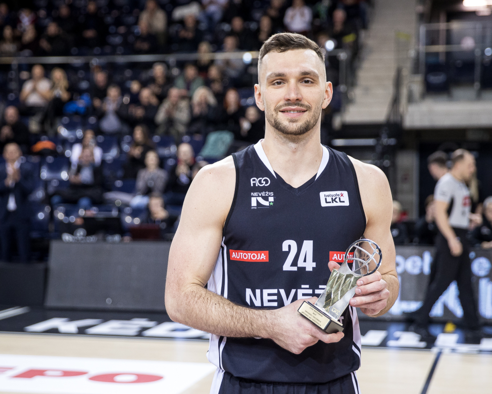 „Scorestars“ penketuke – gruodžio MVP ir vienintelis pergalę atnešęs E. Stankevičius