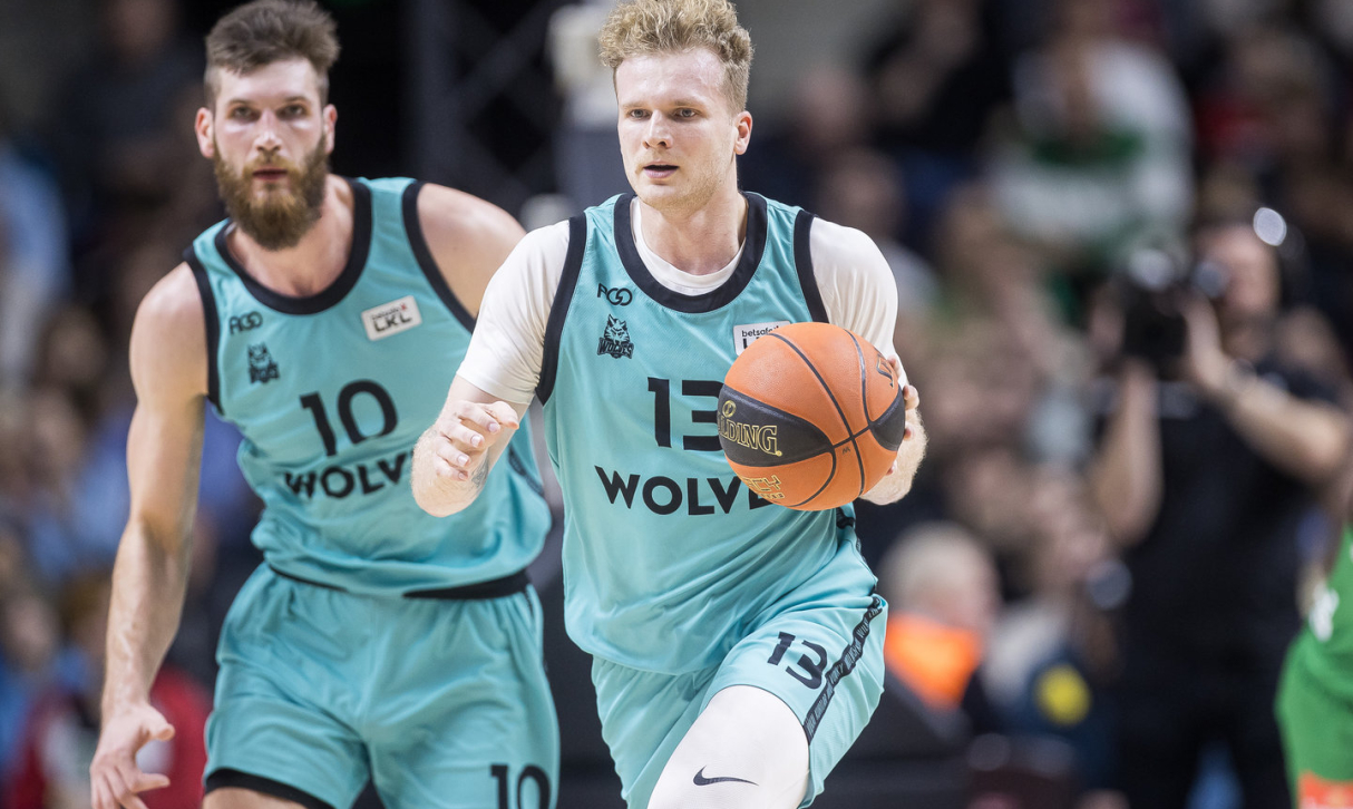 Išretėjusi „Wolves“ sunkiai laimėjo prieš „Pieno žvaigždes“ - LKL.LT