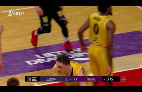 Rungtynių momentas: D.Sabeckio ir L.Biručio derinys „žemė-oras“